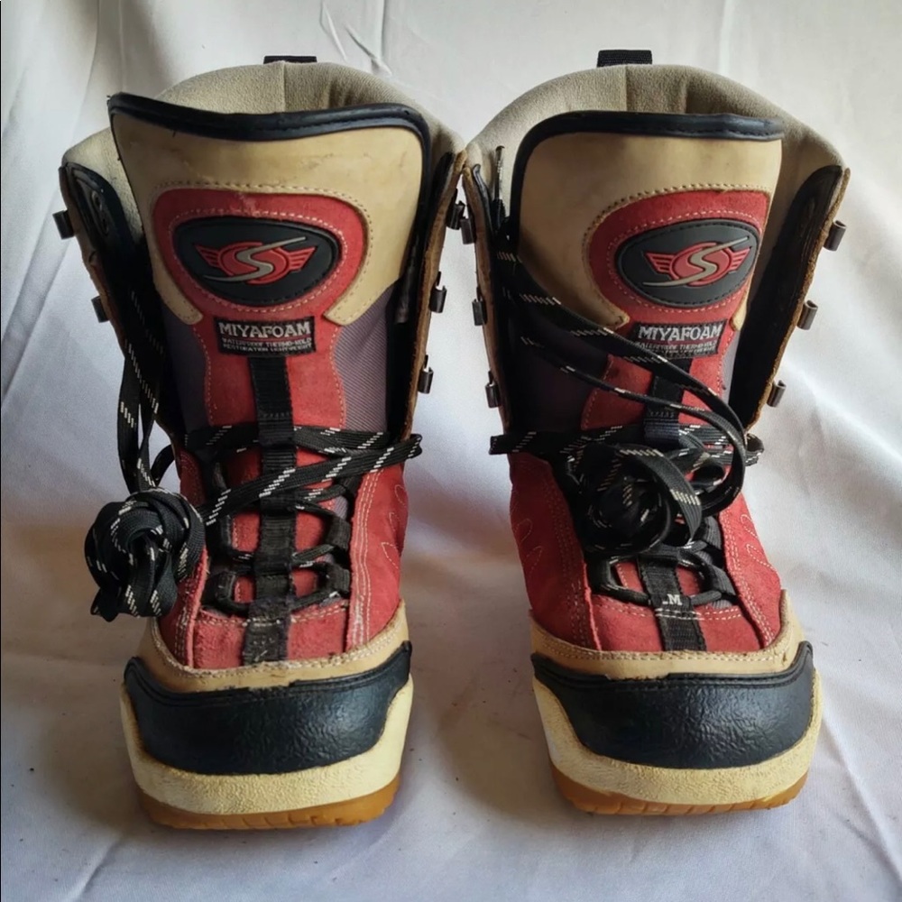 Woman’s Sims Hydrafoam Snowboard Boots Size 8
